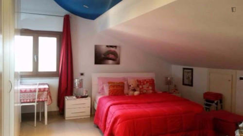 Room in Via Torresina, Roma for 87 m² with 3 bedrooms