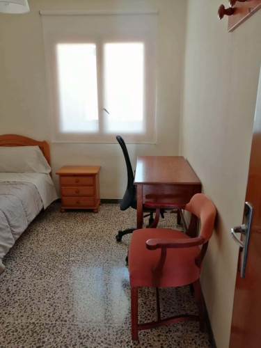 Room in Carrer de Son Ferragut, Palma with 4 bedrooms