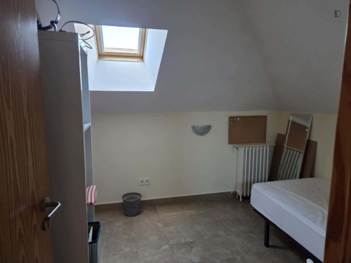 Room for 1700 m² with 6 bedrooms