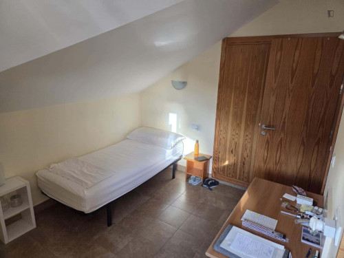 Room for 1700 m² with 6 bedrooms