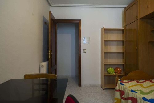 Apartment in Calle Melchor Cano, Salamanca for 110 m² with 4 bedrooms - Gallery - 10