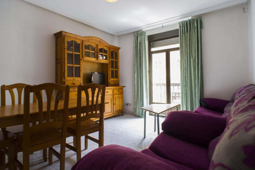 Apartment in Calle Melchor Cano, Salamanca for 110 m² with 4 bedrooms - Gallery - 14