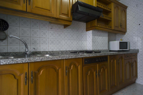 Apartment in Calle Melchor Cano, Salamanca for 110 m² with 4 bedrooms - Gallery - 22