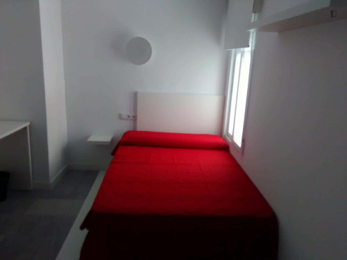 Room in Calle Simón García, Murcia with 5 bedrooms
