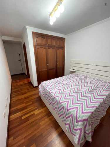 Unbelievable double bedroom in a 4 bedroom apartment - Gallery - 2