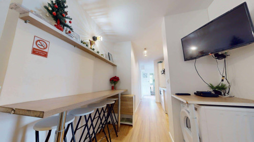 Room in Rue Auguste Renoir, Villiers-le-Bel for 89 m² with 6 bedrooms