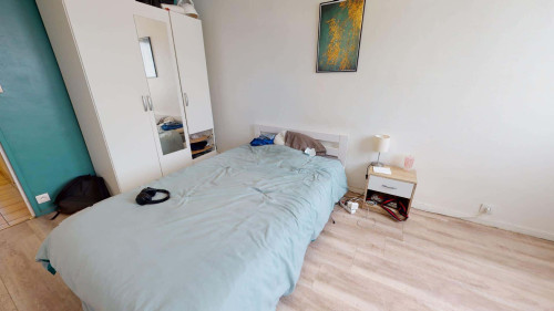 Room in Rue Berthelot, Dijon for 74 m² with 3 bedrooms
