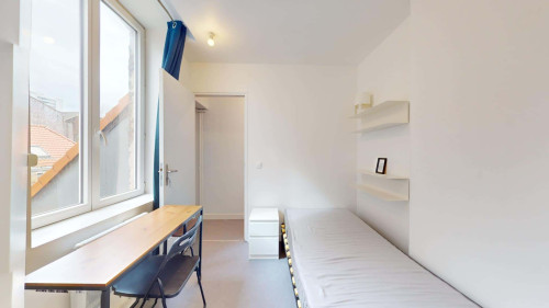 Room in Rue Thiers, La Madeleine for 82 m² with 5 bedrooms - Gallery - 22