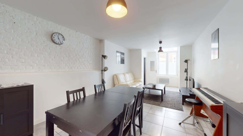 Room in Rue Thiers, La Madeleine for 82 m² with 5 bedrooms