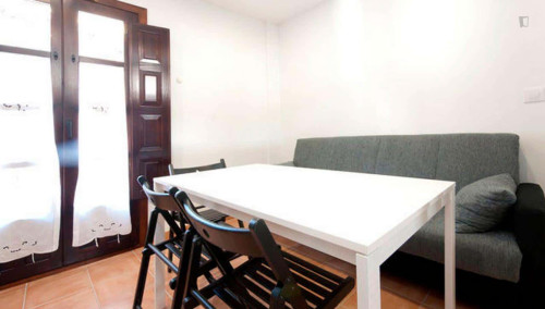 Apartment in Calle Agua del Albayzín, Granada for 80 m² with 2 bedrooms