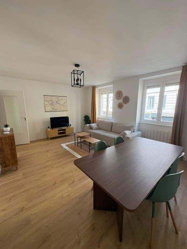 Apartment in Rue Charles de Gaulle, Saint-Étienne for 45 m² with 1 bedroom - Gallery - 6
