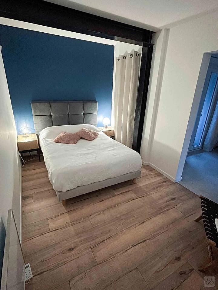 Private Room With En-Suite Bathroom - 3