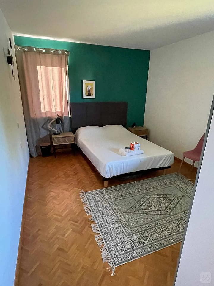 Private Room With Shared Bathroom - 1