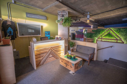Little Italy - 5 Mins Drive From San Diego Airport | Individual Pods