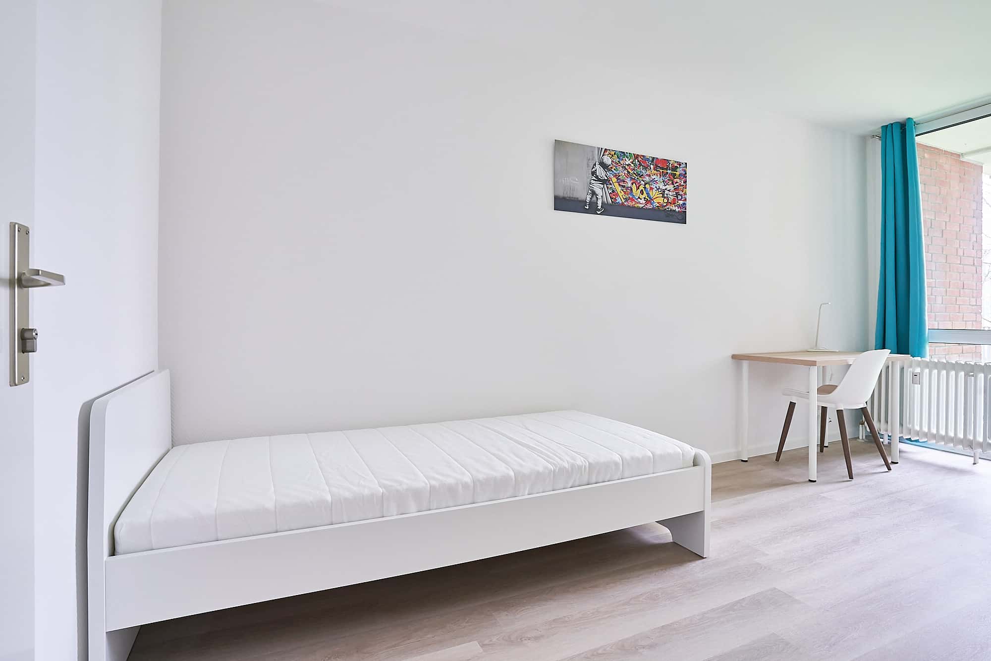 Room 2- Kölner Landstraße - 1