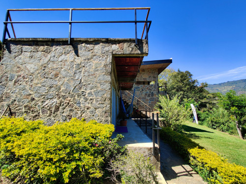 Country House Overlooking The Lake w/ Coworking + Kitesurfing School