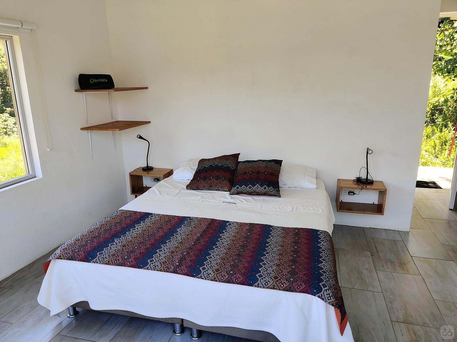  Private Room 3  -  Country House Overlooking The Lake w/ Coworking + Kitesurfing School  - Gallery -  4