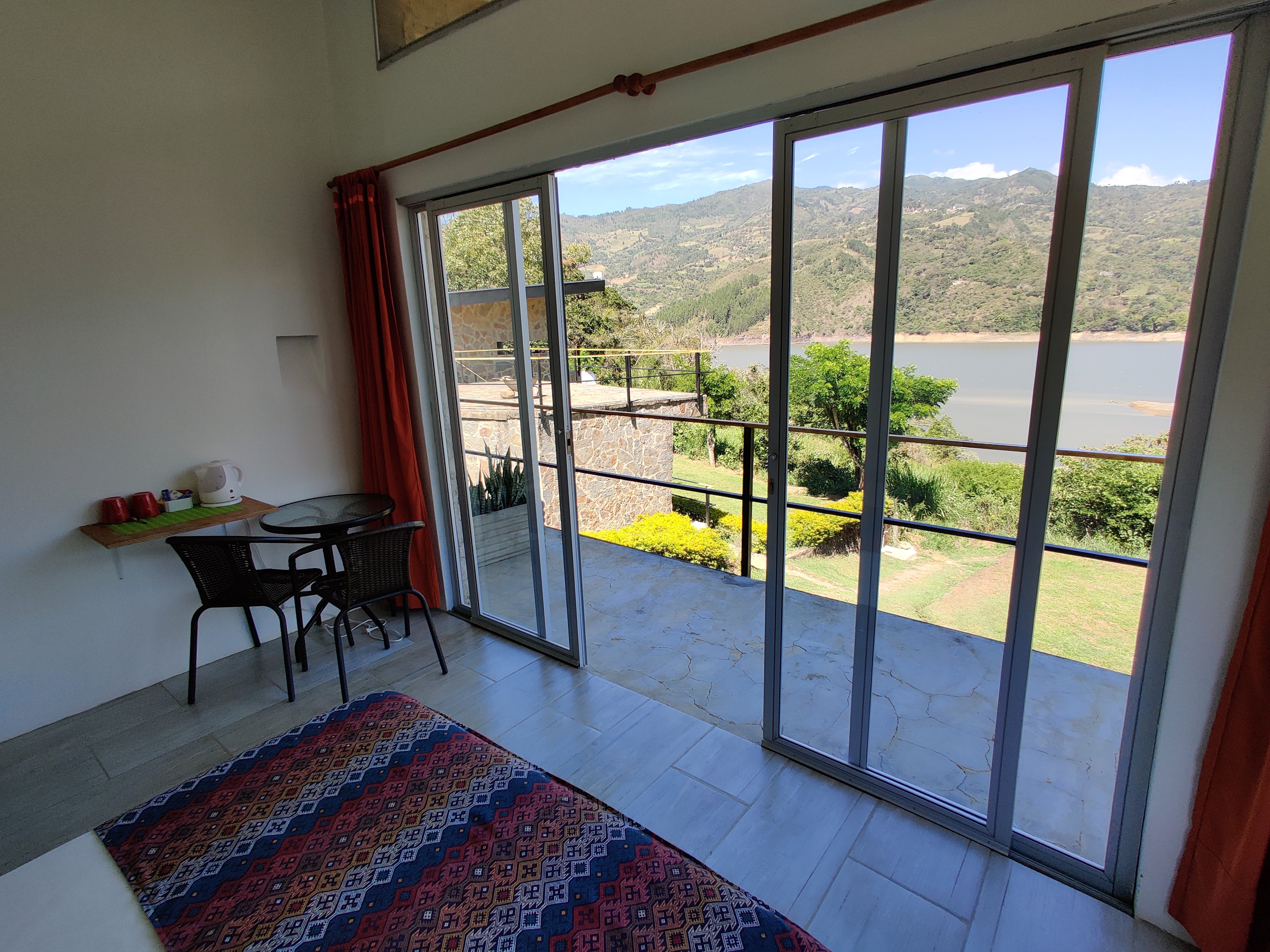  Private Room 2  -  Country House Overlooking The Lake w/ Coworking + Kitesurfing School  - Gallery -  9