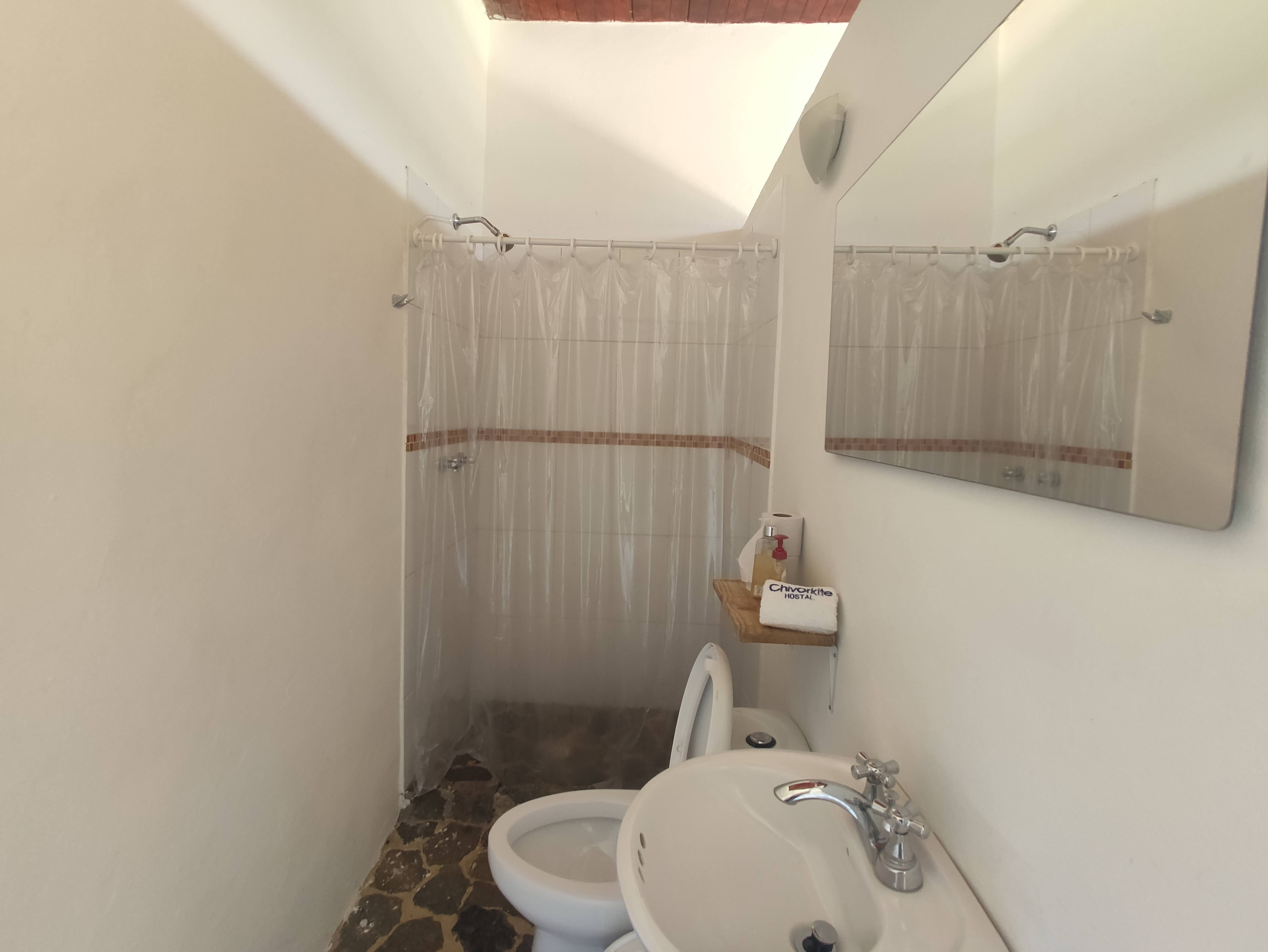  Private Room 2  -  Country House Overlooking The Lake w/ Coworking + Kitesurfing School  - Gallery -  8
