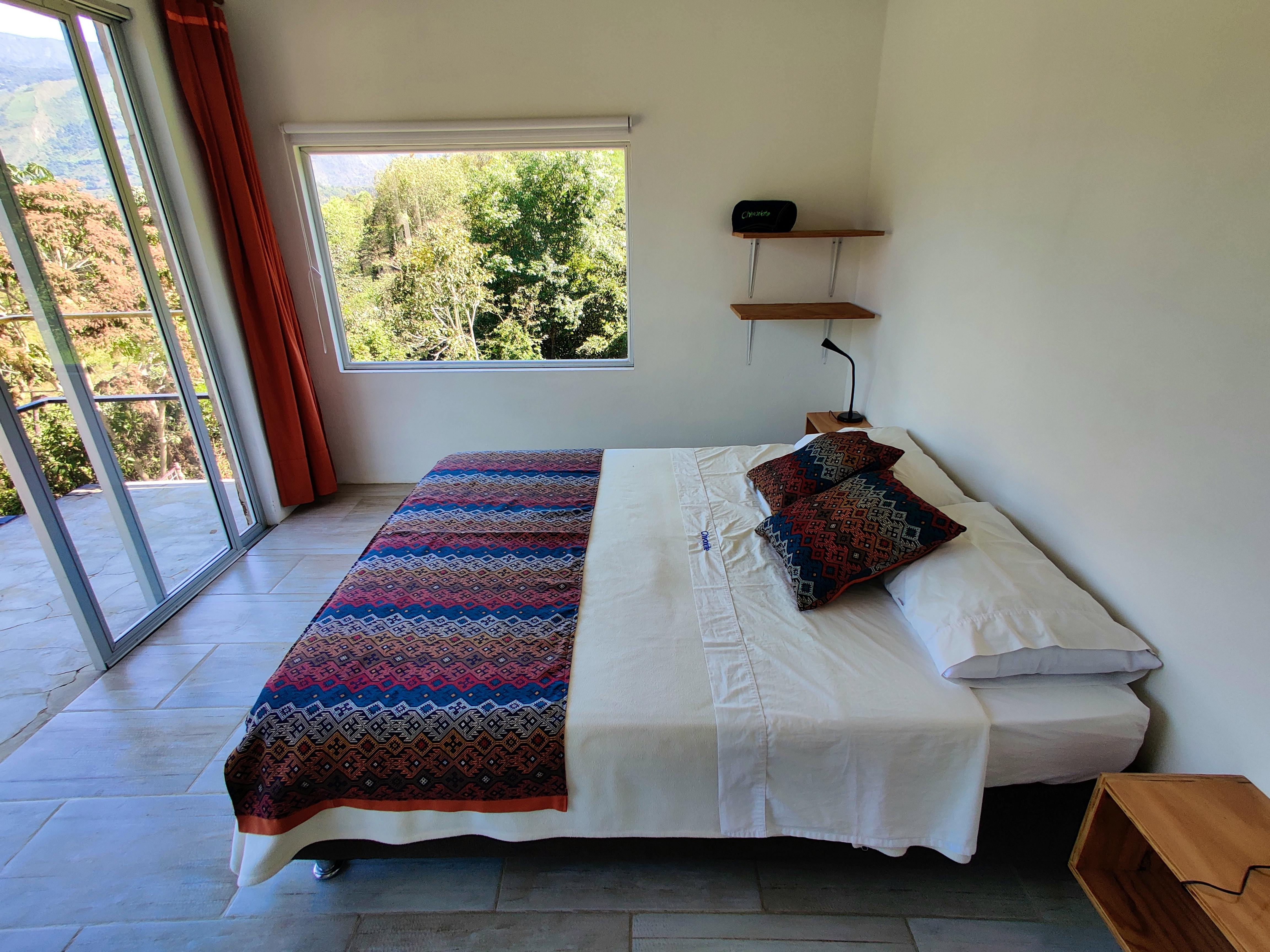  Private Room 2  -  Country House Overlooking The Lake w/ Coworking + Kitesurfing School  - Gallery -  5