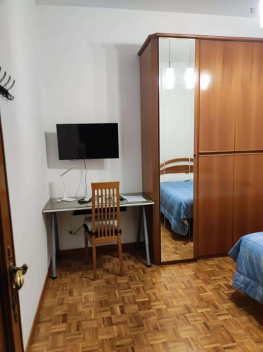 Room in Via Borghesiana, Roma with 3 bedrooms