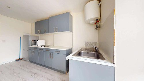 Apartment in Rue Tiblier Verne, Saint-Étienne for 30 m² with 1 bedroom - Gallery - 6