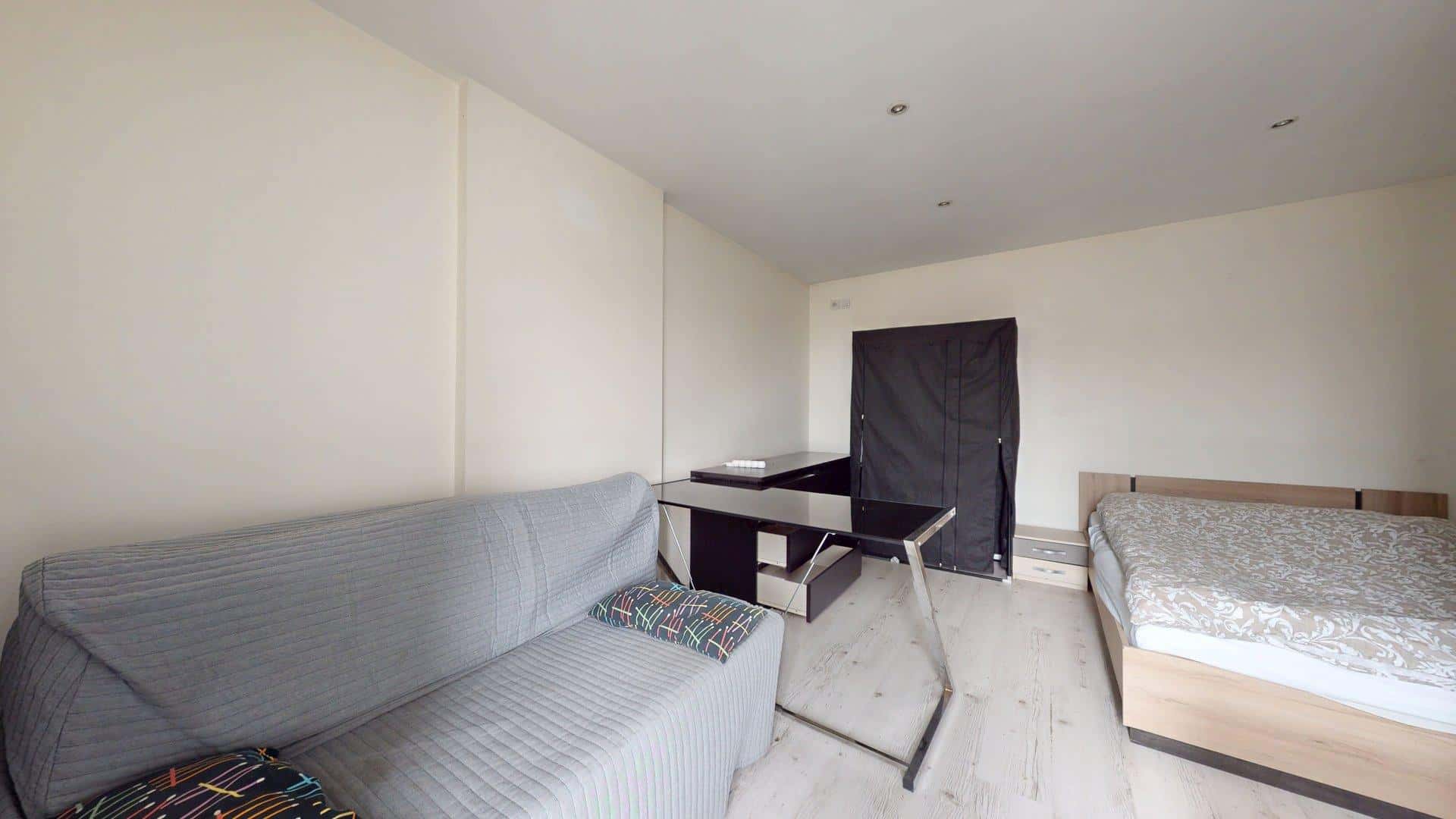 Apartment In Rue Tiblier Verne, Saint-Étienne For 30 M² With 1 Bedroom - 1