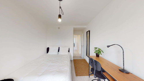 Room in Boulevard du Montaigut, Créteil for 81 m² with 5 bedrooms