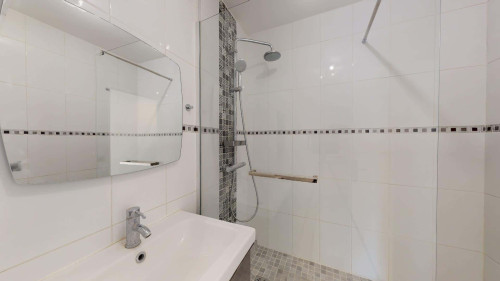 Room in Boulevard du Montaigut, Créteil for 81 m² with 5 bedrooms - Gallery - 4