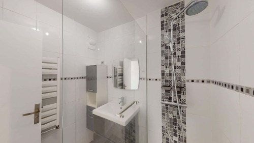 Room in Boulevard du Montaigut, Créteil for 81 m² with 5 bedrooms - Gallery - 5