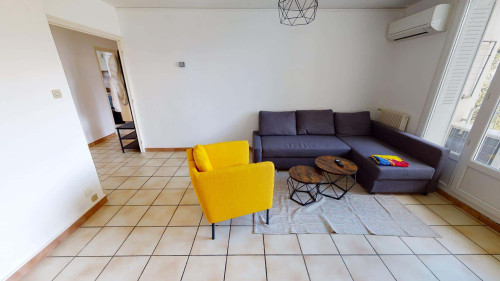Room in Avenue de la Mogne, Saint-Martin-d'Hères for 85 m² with 4 bedrooms