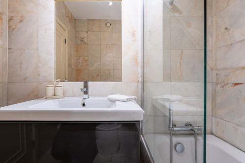 apartment T2 ocated in Principe Real - Gallery - 23