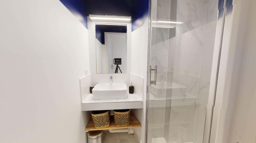 Room in Rue Edouard Branly, Bron for 75 m² with 5 bedrooms - Gallery - 8