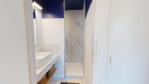 Room in Rue Edouard Branly, Bron for 75 m² with 5 bedrooms - Gallery - 9