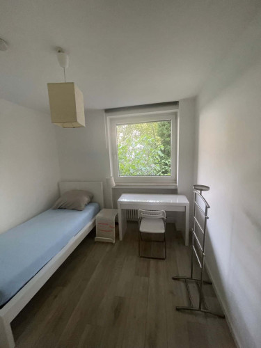 Apartment in Florastraße, Düsseldorf for 65 m² with 2 bedrooms - Gallery - 2