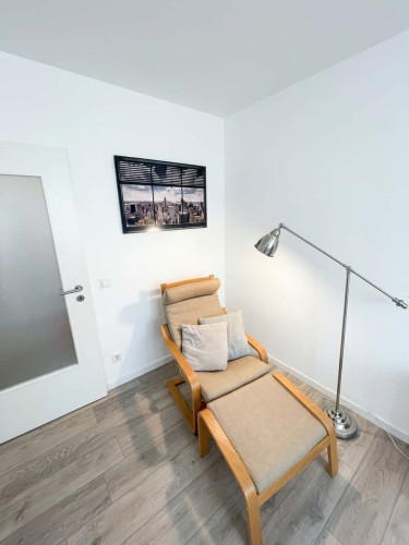 Apartment in Florastraße, Düsseldorf for 65 m² with 2 bedrooms