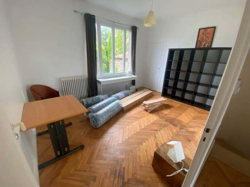 Room in Boulevard George V, Talence for 111 m² with 5 bedrooms