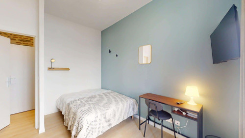 Room in Rue Manescau, Pau for 96 m² with 5 bedrooms - Gallery - 18