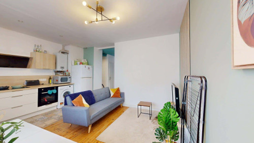 Room in Rue Prosper Mérimée, Grenoble for 70 m² with 3 bedrooms