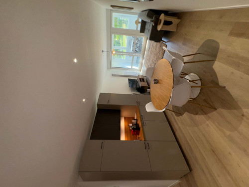 Room in Rue de Meyrin, Ferney-Voltaire for 91 m² with 4 bedrooms