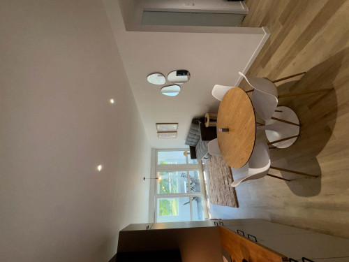 Room in Rue de Meyrin, Ferney-Voltaire for 91 m² with 4 bedrooms