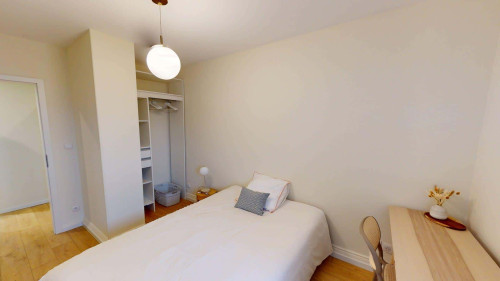 Room in Rue du Saule, Mulhouse for 122 m² with 5 bedrooms
