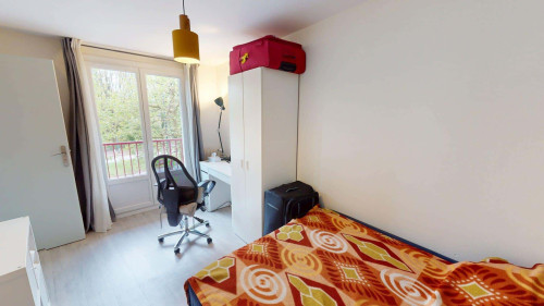 Room in Rue Frédéric Mistral, Rennes for 74 m² with 4 bedrooms