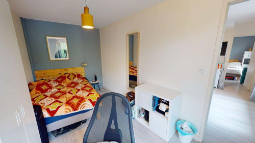 Room in Rue Frédéric Mistral, Rennes for 74 m² with 4 bedrooms