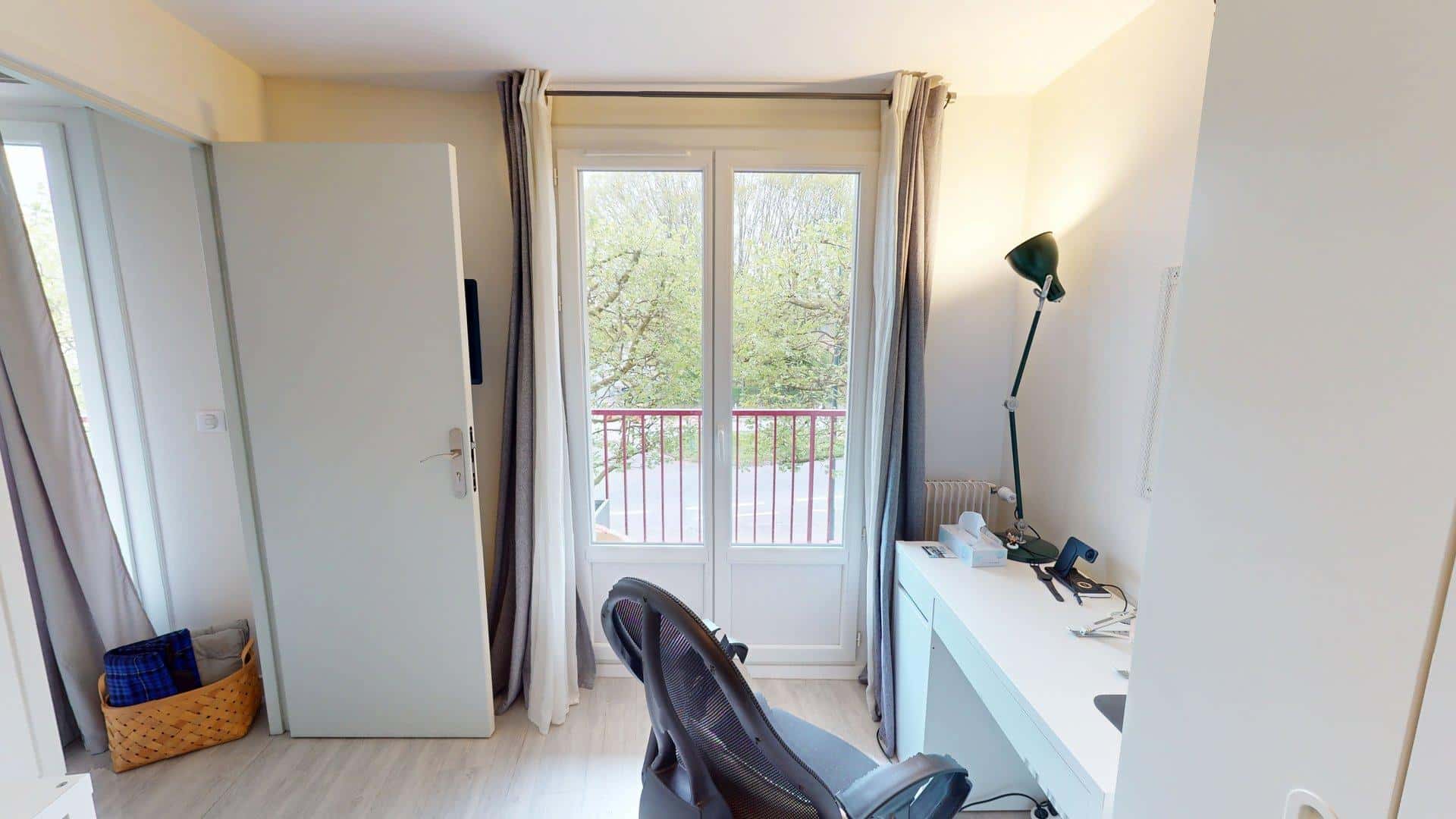Room In Rue Frédéric Mistral, Rennes For 74 M² With 4 Bedrooms - 1