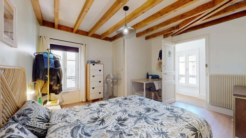 Room in Rue Abbé Banier, Clermont-Ferrand for 93 m² with 4 bedrooms