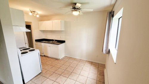 Pinetree Apartments - Gallery - 12