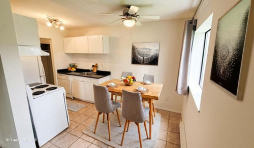 Pinetree Apartments - Communal Area