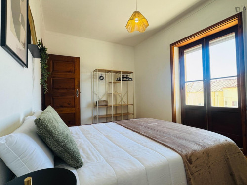 Exclusive Double Bedroom with a balcony close to Faculty of Medicine