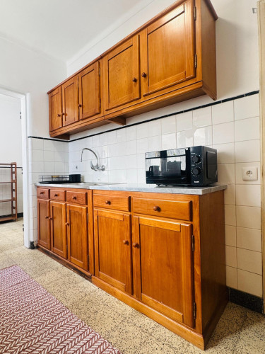 Exclusive Double Bedroom with a balcony close to Faculty of Medicine - Gallery - 6